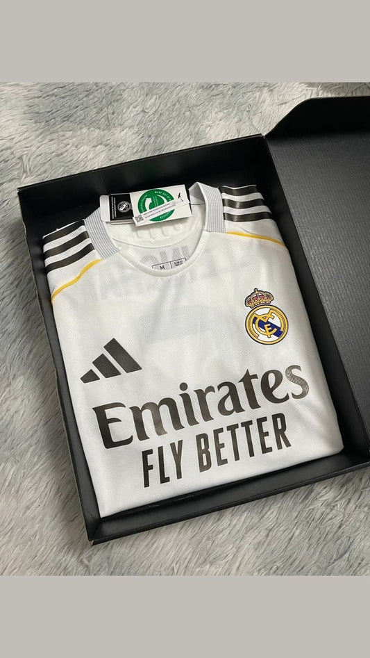 Camiseta real madrid 1.1  🔥 Llévate gratis la pantaloneta 🎁 SOLO POR HOY 56% DCTO